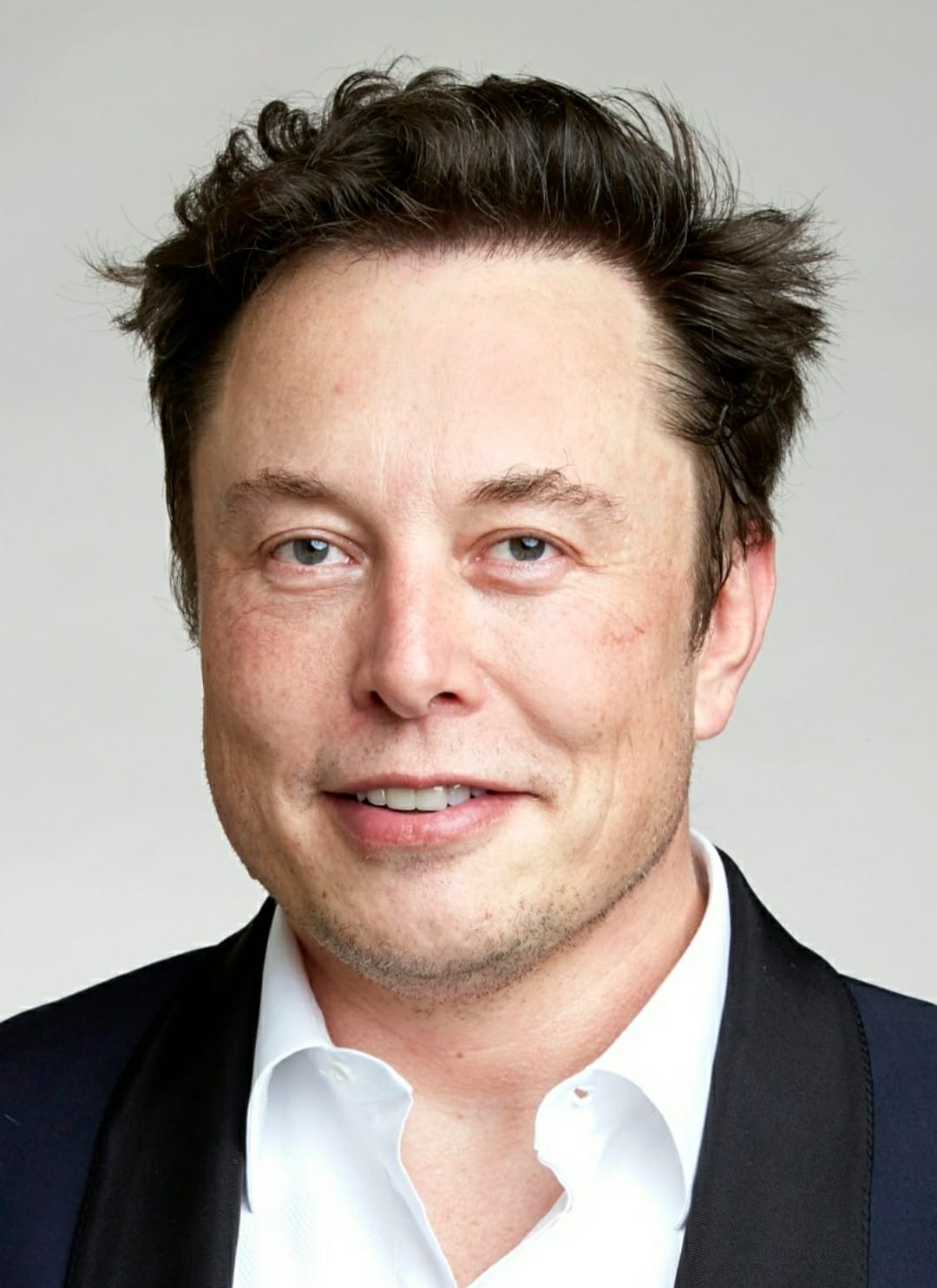 شريحة إيلون ماسك تعيد الأمل لمرضى الشلل