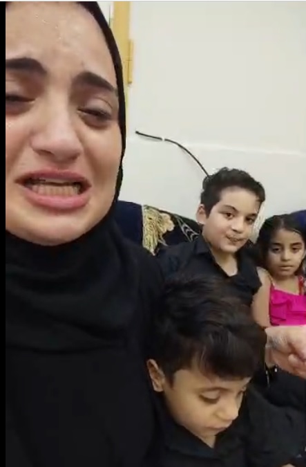 الأم تحية وأبناؤها الثلاثة