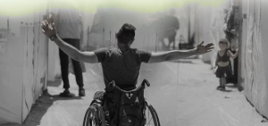 أطفال فلسطين على كراسي متحركة بسبب الحرب