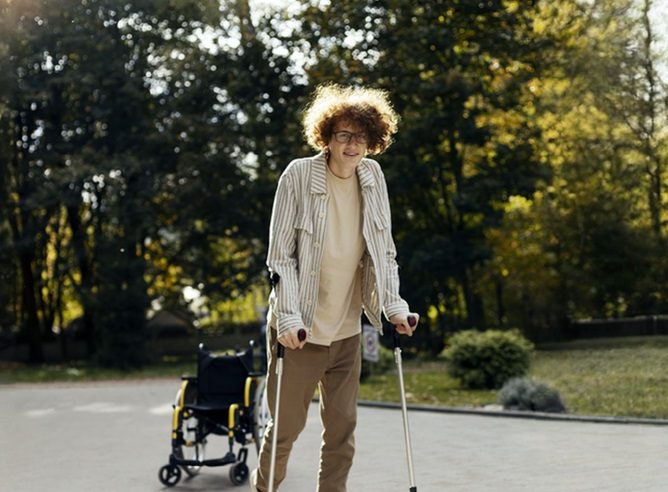 عقار BBP-418 يظهر نتائج واعدة في تحسين المشي ووظائف الرئة