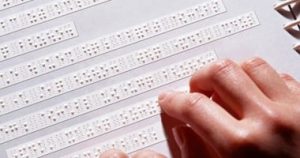 قطر تطبع قانون ذوي الإعاقة بطريقة برايل