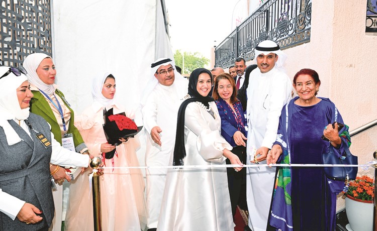افتتاح مهرجان من صنع يدي بالكويت