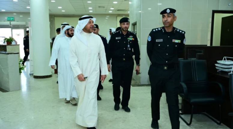 محافظ الفروانية الشيخ عذبي الناصر يفتتح خدمة سيارات ذوي الإعاقة