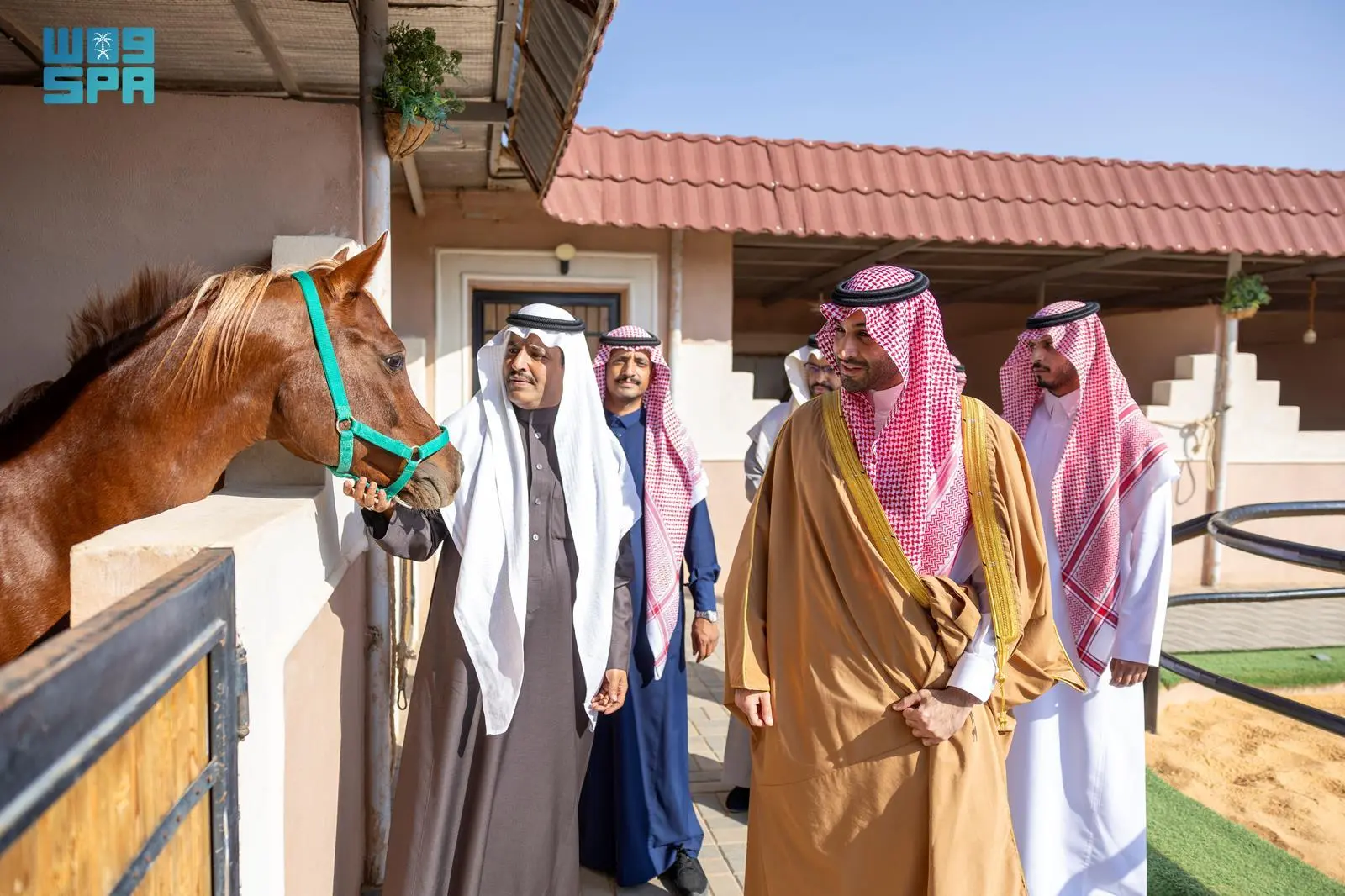 أمير الجوف يتابع إتاحة ركوب الخيل لذوي الإعاقة