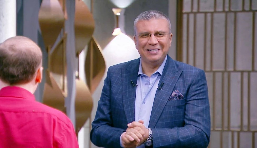 الإعلامي عمرو الليثي