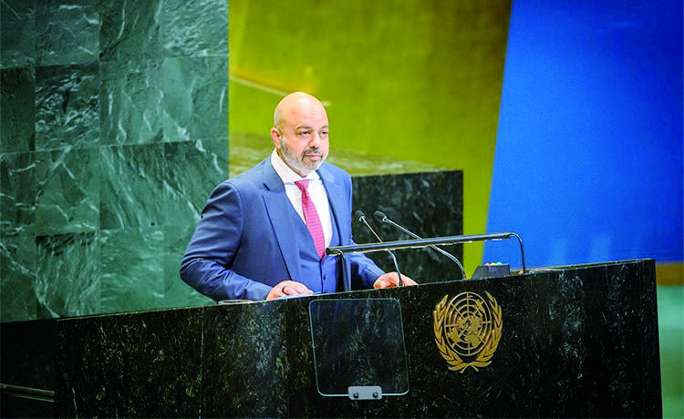 السفير طارق البناي