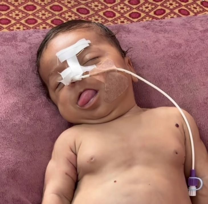 الطفلة جنة مطير تواجه الموت في غزة