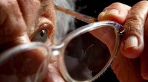 فقدان البصر لدى كبار السن وعلاقته بالضمور البقعي