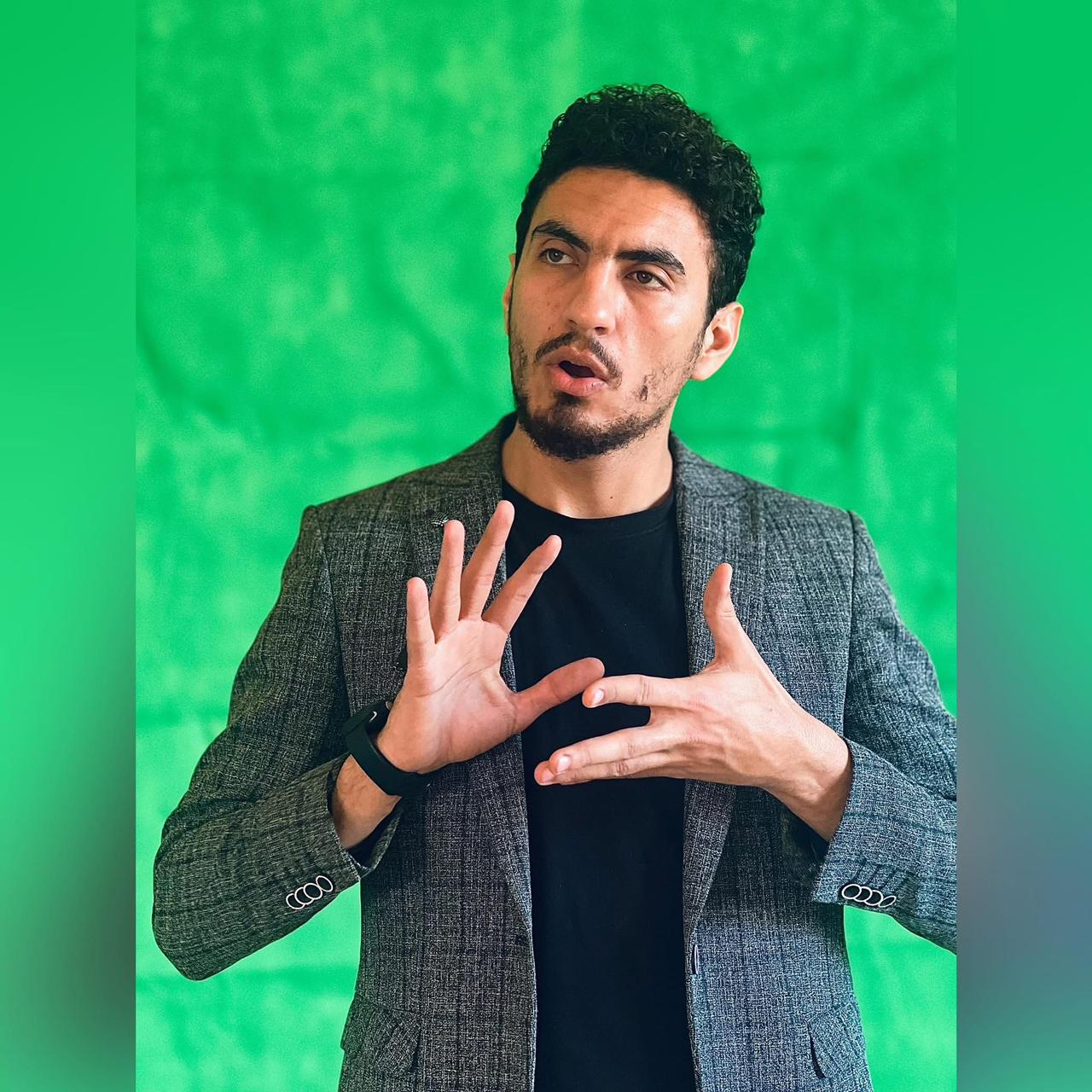 مترجم لغة الإشارة