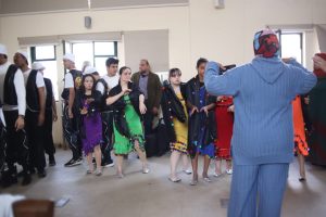 فرقة استعراضية تشارك في مسابقة المواهب الذهبية لذوي الإعاقة