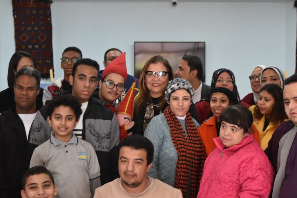 أكاديمية الفنون تكرم ذوي الإعاقة في احتفالية خاصة بالقاهرة