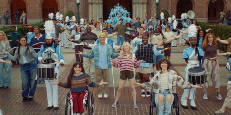 التكنولوجيا الشمولية