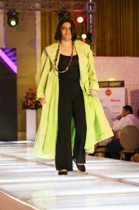 مشاركة من جميع الفئات العمرية 