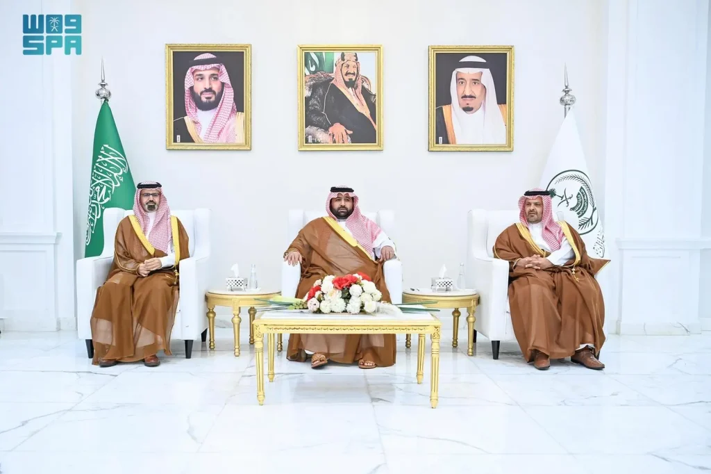 أمير جازان يكرم ذوي الإعاقة 