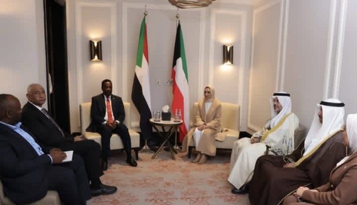 الحويلة مع وزير الموارد البشرية السوداني معتصم صالح