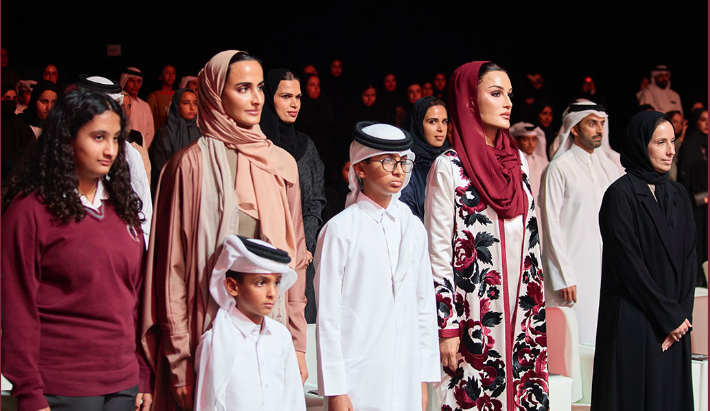 الشيخة موزا تحضر عرض قطر جنة