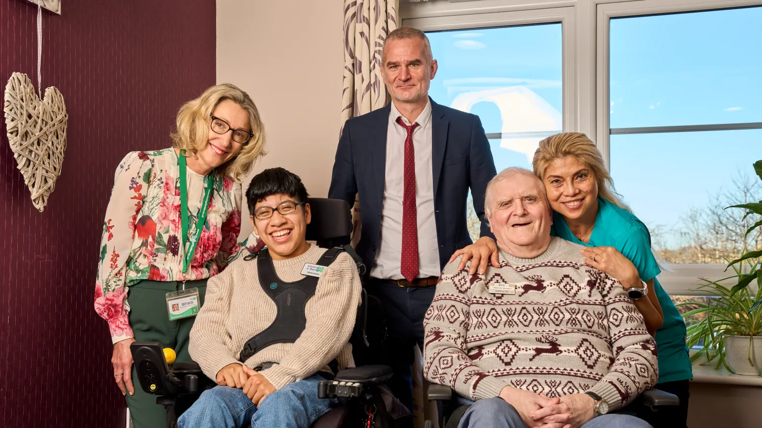 كوكبيرن نجحت في تعزيز صداقتها مع بيلتشر في دار الرعاية