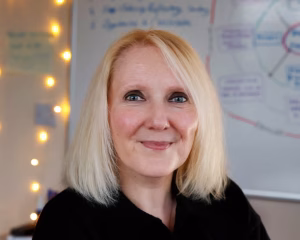 الناشطة تريسا بيرك الرئيسة تحالف ذوي الإعاقة في غلاسكو