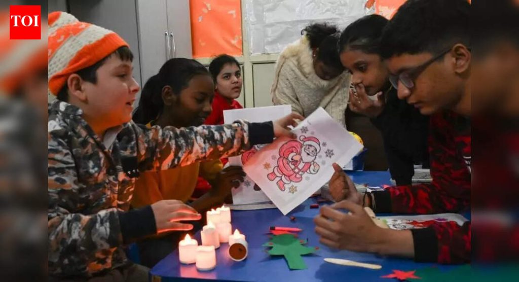 ذوو الإعاقة في أحياء الهند الفقيرة يستعدون لأعياد الميلاد