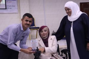 ناصر نبيل مصور يمني من ذوي الإعاقة يحصد جائزة أفضل لقطة فوتوغرافية