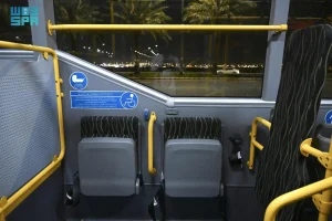 حافلات سعودية مجهزة لاستقبال ذوي الإعاقة في المدينة المنورة