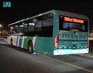 حافلات سعودية مجهزة لذوي الإعاقة في جدة