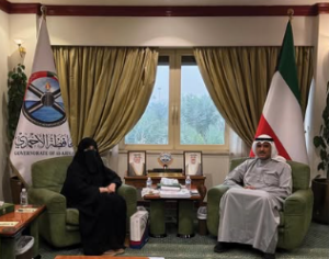 حنان العنزي تلتقي محافظ الأحمدي