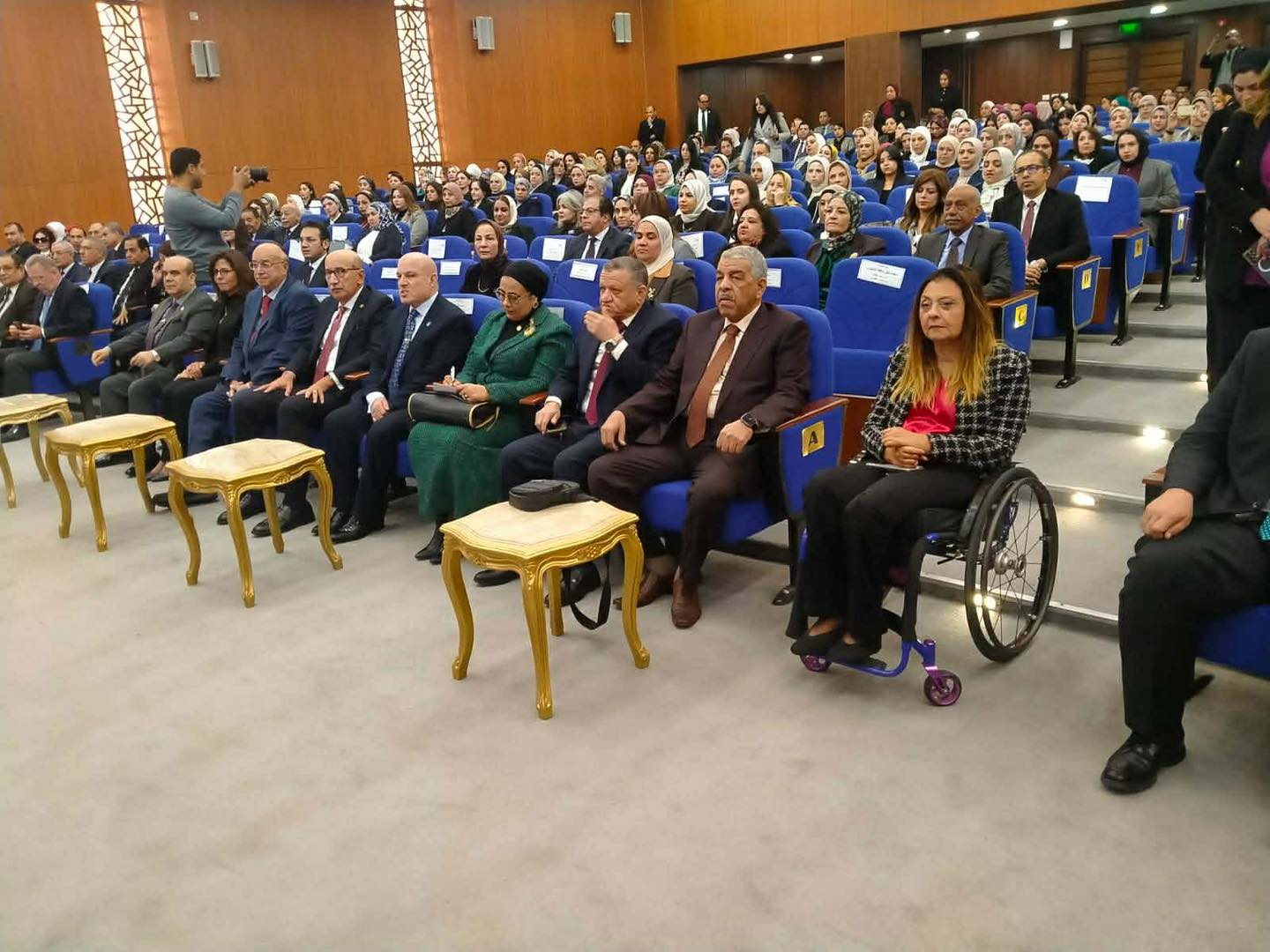 مناهضة العنف الوظيفي ضد المرأة