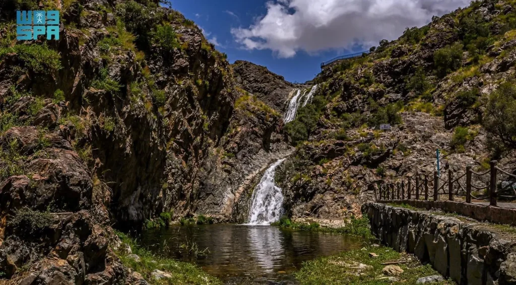 منطقة الباحة وجهة سياحية مستدامة وداعمة لذوي الإعاقة بالسعودية