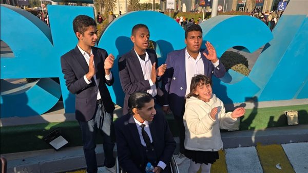 فريق دريم باند يشيع البهجة في معرض القاهرة للكتاب