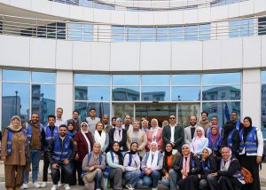 «عنيك في عنينا»