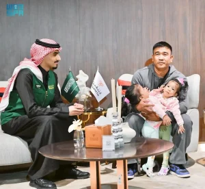 السعودية تستقبل توأم فلبيني ملتصق