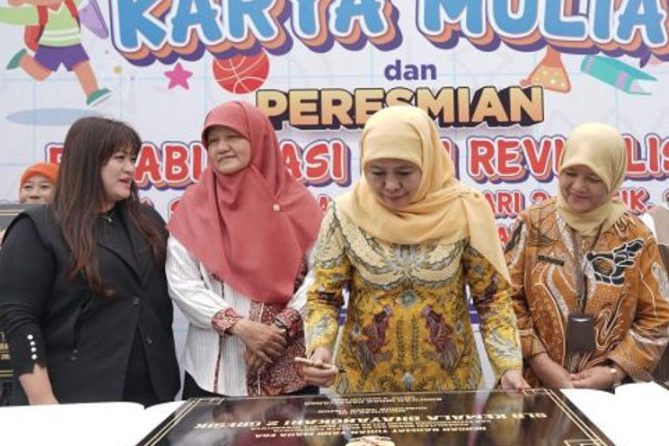 حاكمة إقليم جاوة تحول مدرسة حكومية لمؤسسة لتعليم ذوي الإعاقة