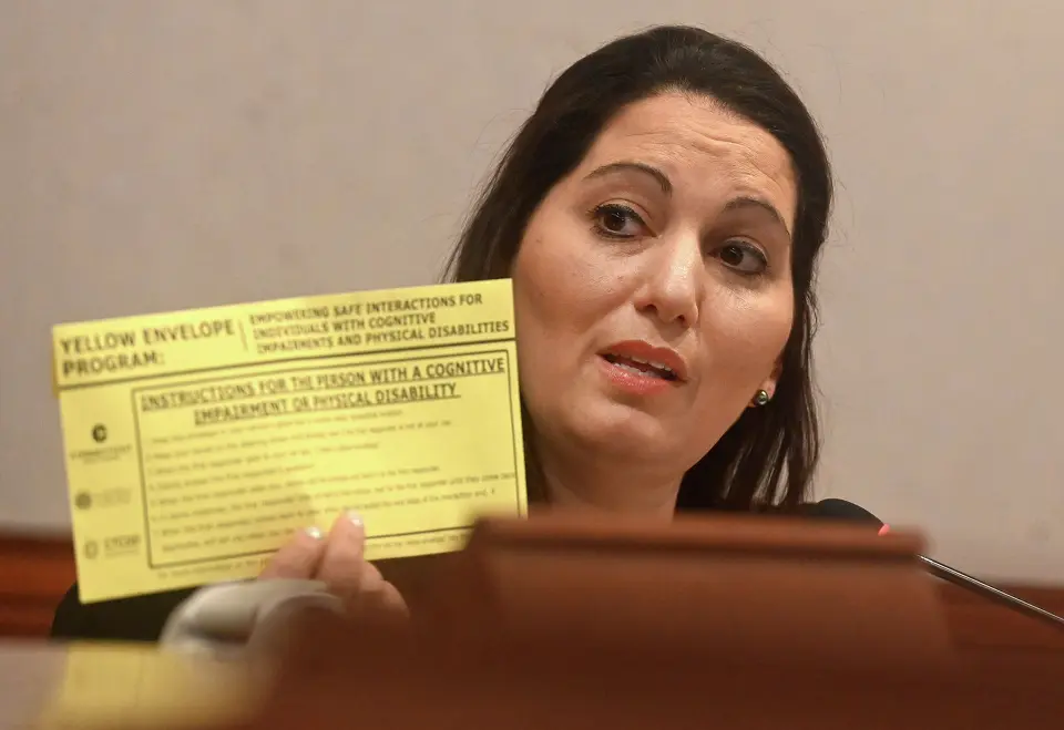 الظرف الأصفر.. برنامج أمريكي يعزز سلامة ذوي الإعاقة