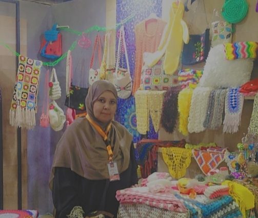 حنان صلاح تحول ضمور العصب السمعي إلى قصة نجاح بالإبرة والخيط