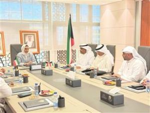 أمثال الحويلة تطلع على مشروع قاعة الخدمات
